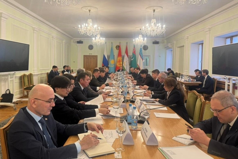 dbf3b431-39b7-3b5a-8b0f-a977192a3607