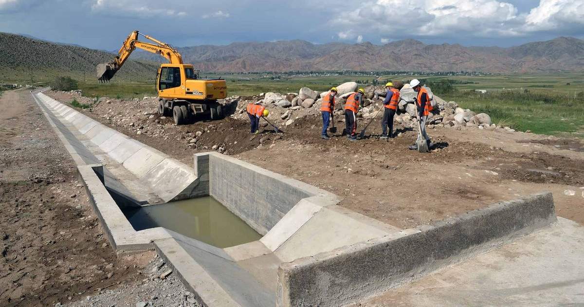 В Нарынской области обновляют оросительные каналы