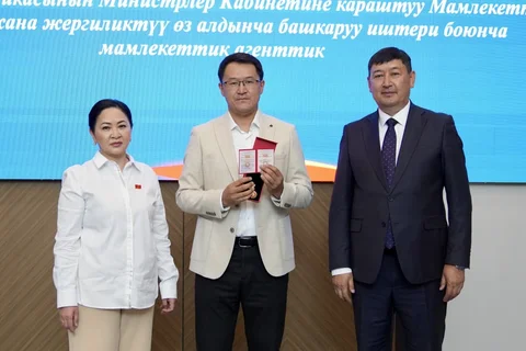 e82aa13d-c089-48c8-b677-51324bf0c4ad.jpg
