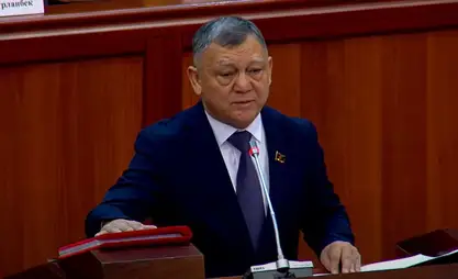 Новый депутат ЖК КР Пархат Тулендыбаев принес присягу