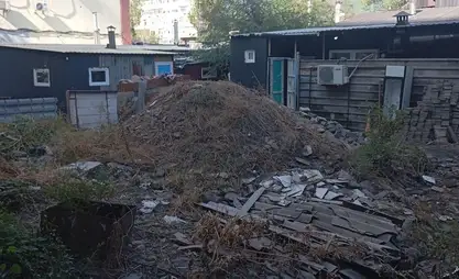 В Бишкеке владельца участка оштрафовали за незаконный выброс мусора