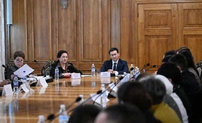 Депутаты обсудили меры по укреплению института семьи