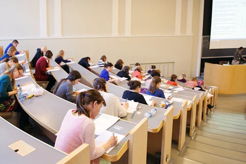 helsinki_university_auditorium_big.jpg
