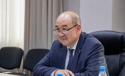 Посол КР в РФ: Наши граждане активно проходят легализацию, но ресурсов российских органов не хватает