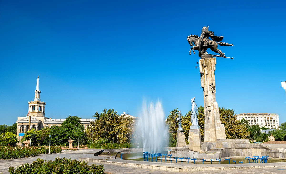kyrgyzstan-manas-statue.png