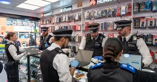 london-became-a-global-hub-for-phone-theft-now-we-know-why-v0-87x3y9OXnXOnWQx-p6U4jCoEvCVDePlMvSO3llb0O04.webp