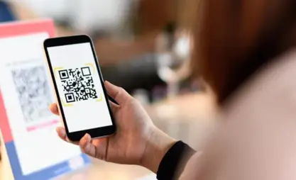 QR-платежи вместо налички: НБКР объяснил, что стоит за ростом безналичных платежей