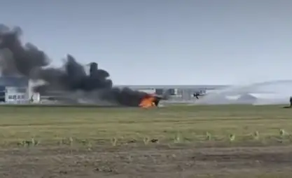 В Китае столкнулись два летающих автомобиля