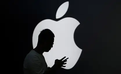 Apple запланировала траты в миллиарды долларов на ИИ для Siri