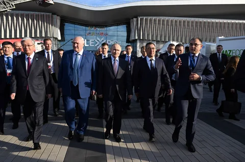photo_5399936290067181607_y.jpg