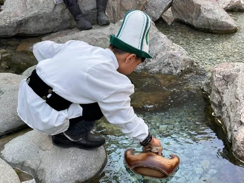 photo_5424915871404071947_x.jpg