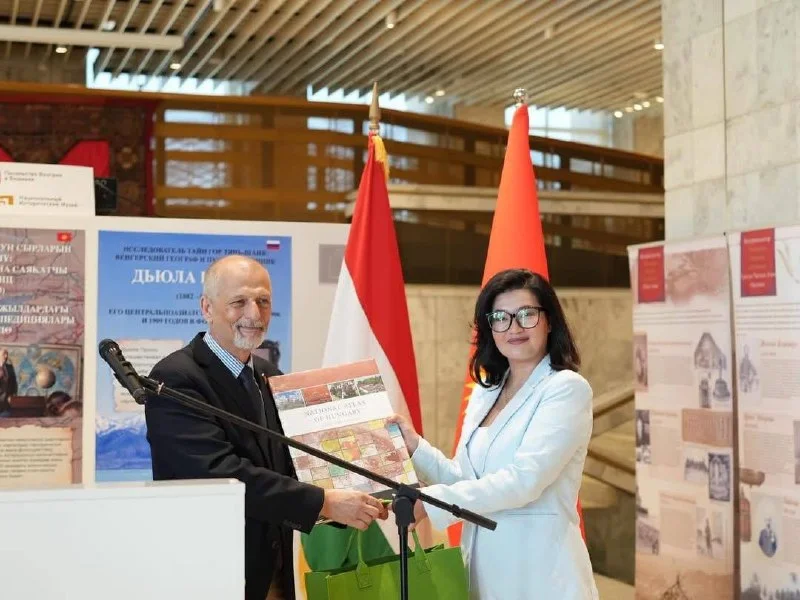 {{item.title }}