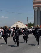 photo_5451790650006247593_y.jpg
