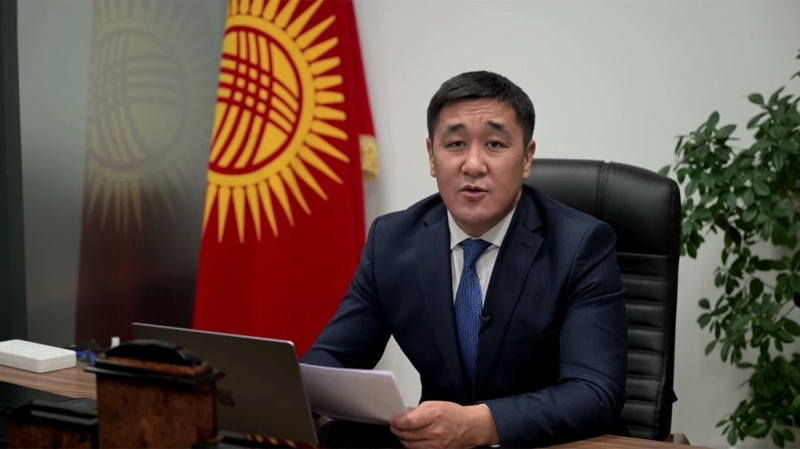 photo_5867118557370889668_y