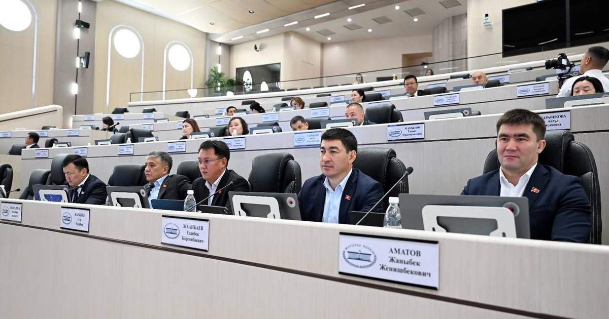 Депутаты подняли вопросы обеспечения населения водой и поддержки ЛОВЗ