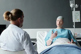 pochemu-molodye-lyudi-boleyut-rakom-vsyo-chashe-3.webp