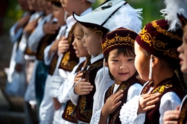 students-sing-the-kyrgyz-republic-national-anthem-at-d2d566-1024.jpg