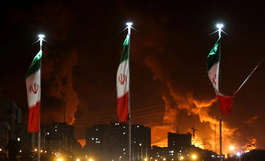 upload-2025-06-15T031528Z_256428872_RC2P2FAMV7QC_RTRMADP_3_IRAN-NUCLEAR-pic_32ratio_900x600-900x600-30803.jpg